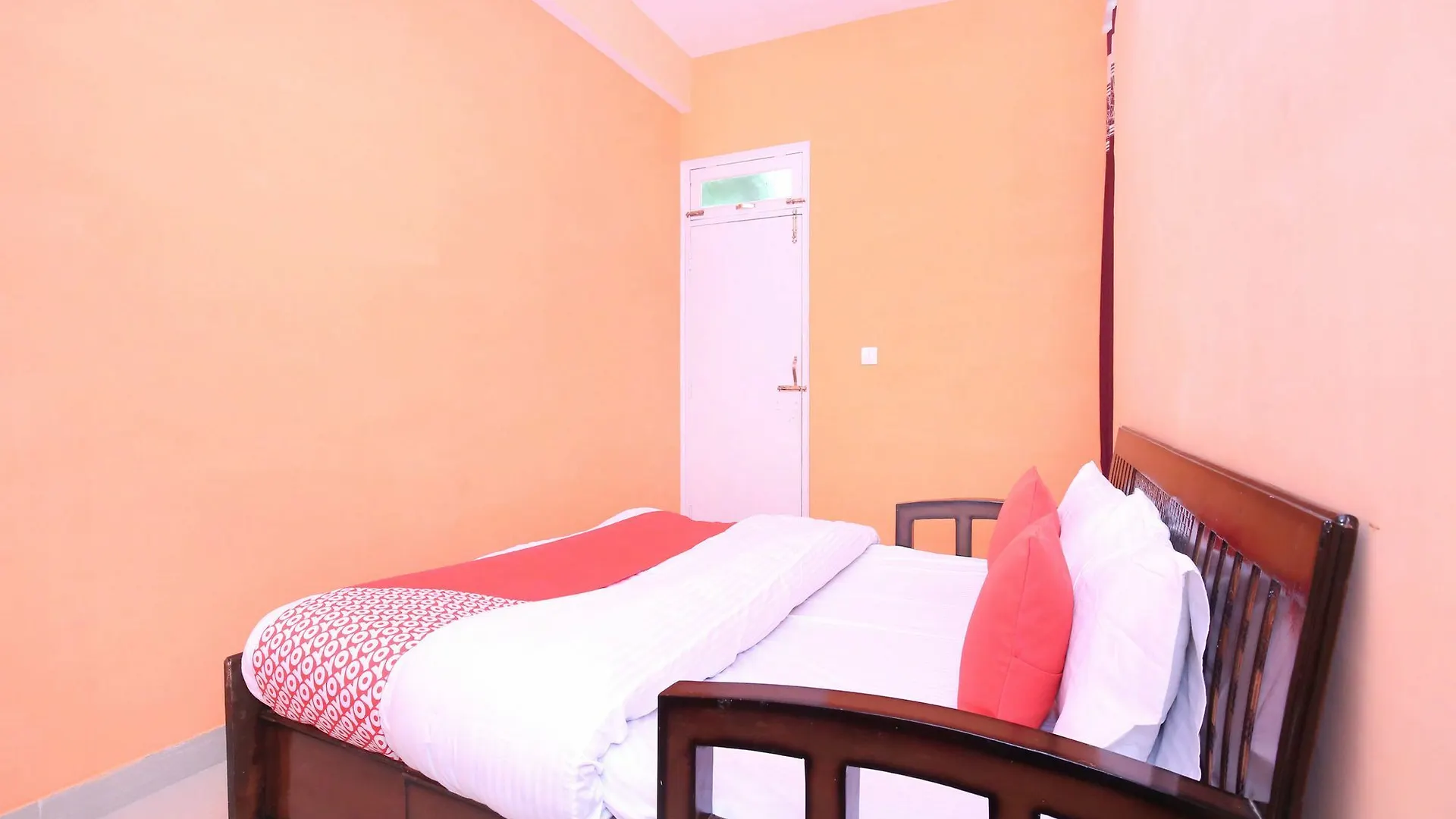 Apartment Oyo 11892 Home 2Rk Shimla Hills Homestay