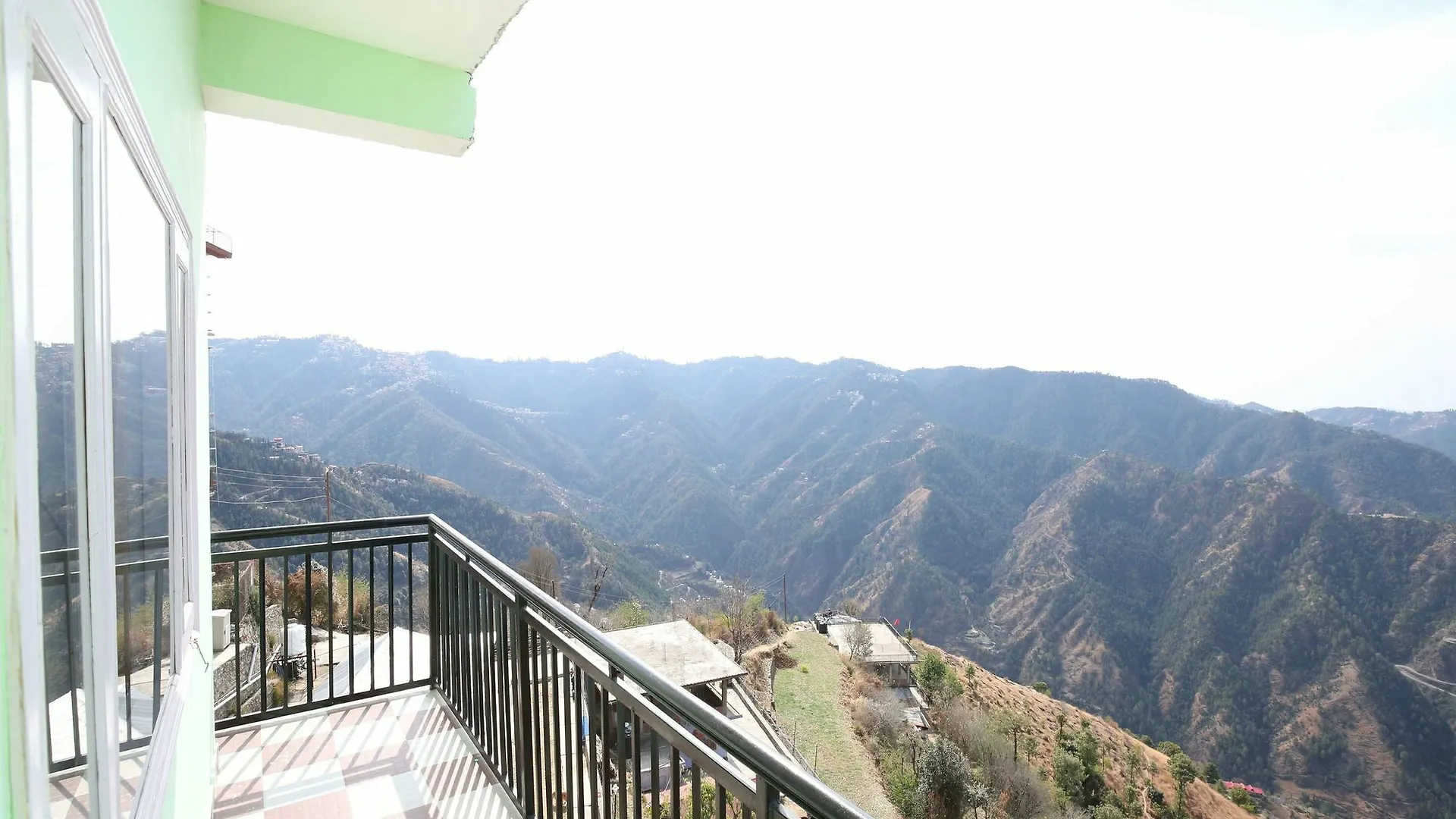Apartment Oyo 11892 Home 2Rk Shimla Hills Homestay India