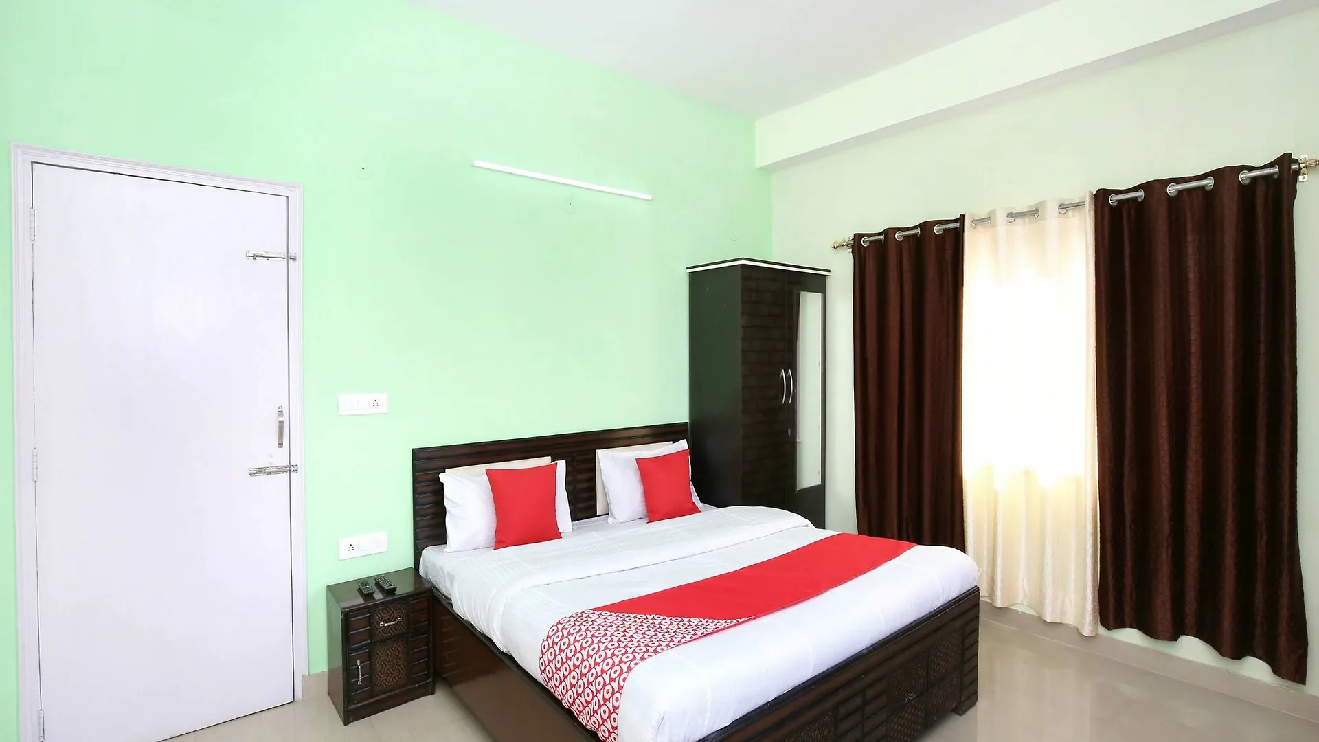 Oyo 11892 Home 2Rk Shimla Hills Homestay
