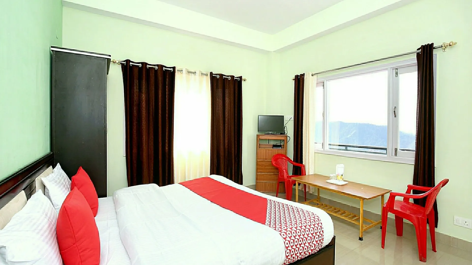 Oyo 11892 Home 2Rk Shimla Hills Homestay Apartment